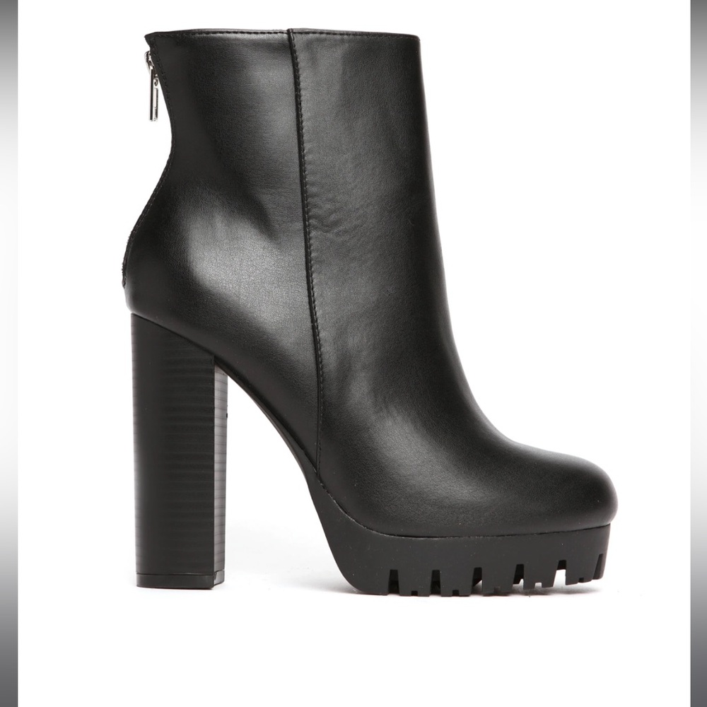 NWOT Fashion Nova Black High Heel Boots SIZE 10